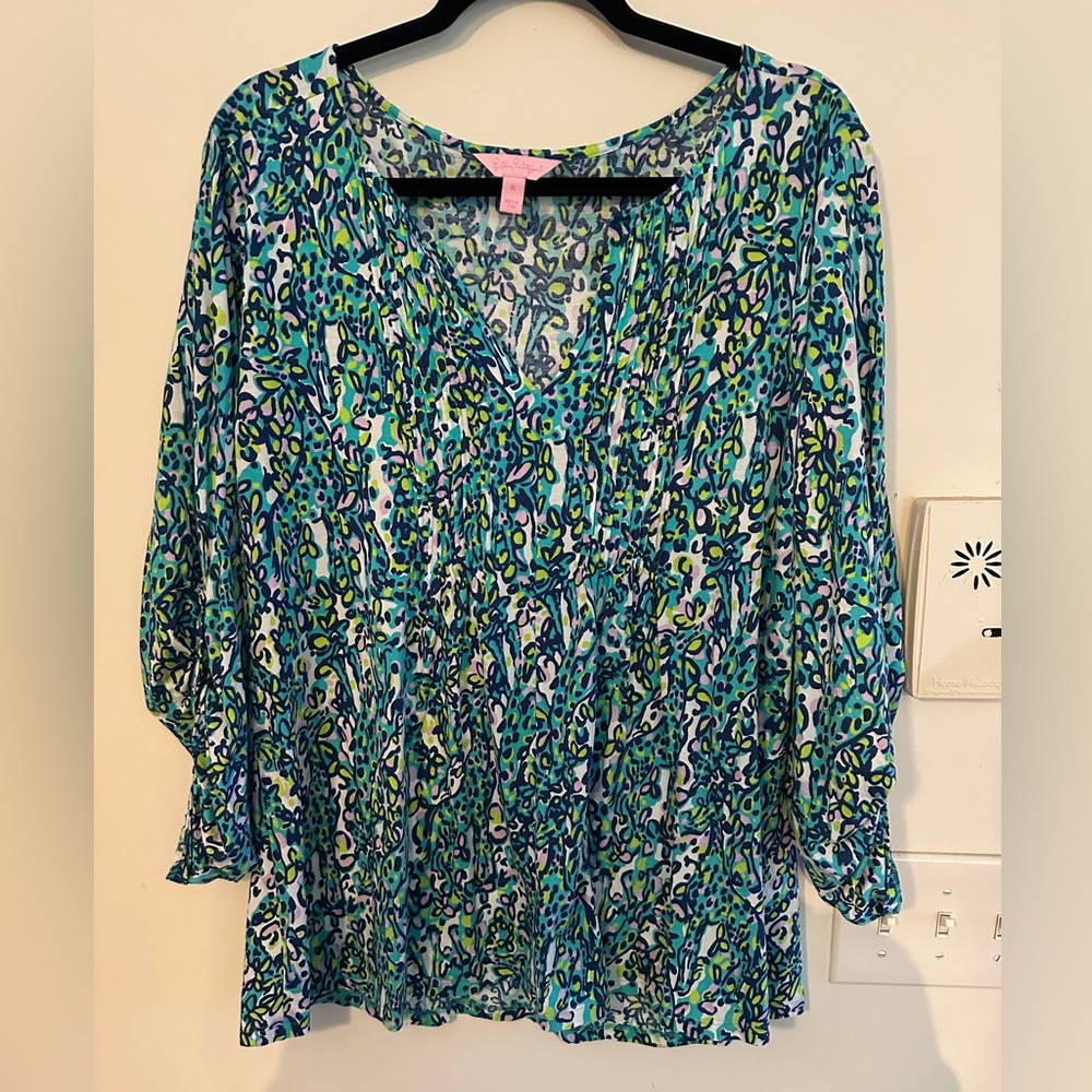 Lilly Pulitzer top vibrant colors. Size XL $40